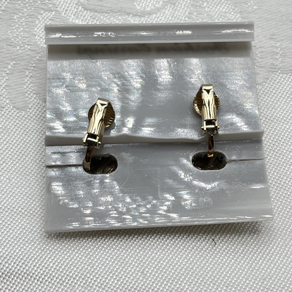 Vintage Gold Tone Classic 80s 90s Lattice Woven Almond-Shaped Clip-On Earrings - Picture 7 of 7